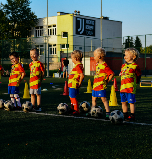 Trening piłkarski grupa -Meksyk- toruń